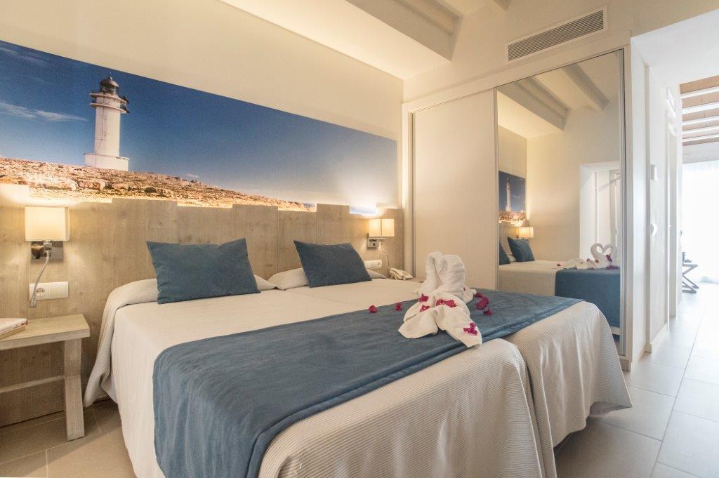 Hotel Voramar - Emar Hotels Es Pujols Esterno foto