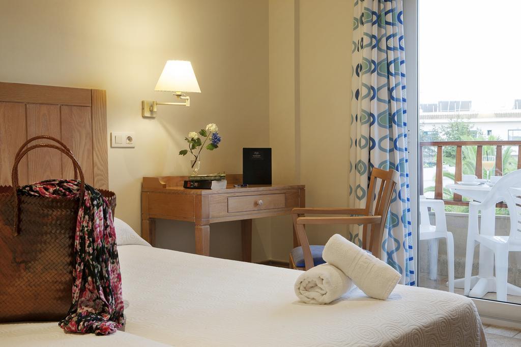 Hotel Voramar - Emar Hotels Es Pujols Esterno foto